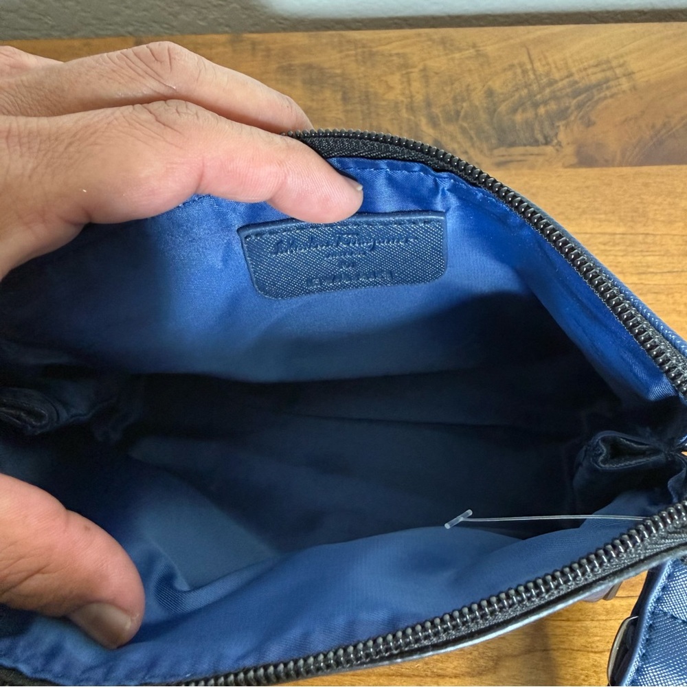Salvatore Ferragamo X Eva Air Makeup Toiletry Bag Blue Black Zip Clutch. - Picture 6 of 7